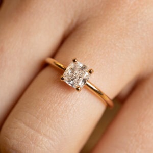 Bague diamant coussin de 1ct
