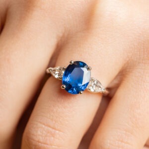 Bague saphir de 3,33ct et diamants poires