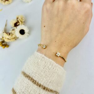 Bracelet jonc ouvert et diamants