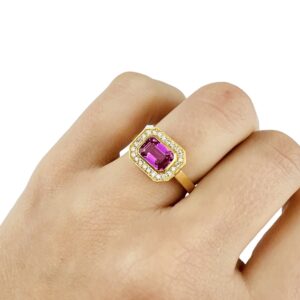 Bague saphir rose de 1,61ct et diamants