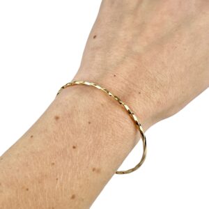 Bracelet jonc vrillé