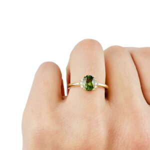 Bague saphir vert de 1.08ct et diamants