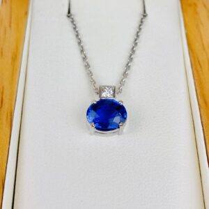 Pendentif saphir ovale de 3.46ct et diamant