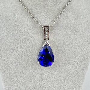 Pendentif tanzanite 7,54 ct et diamants
